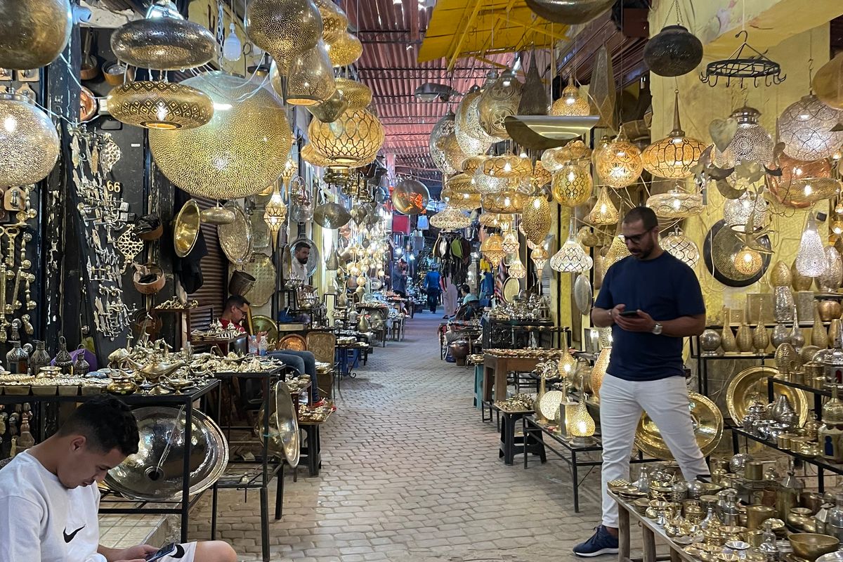 Picture of Sellers sitting in the Souk